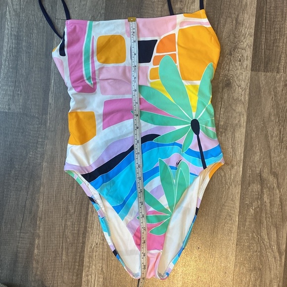TRINA TURK
MOSAIC SUNRISE HIGH LEG MAILLOT
(Swimsuit and cover up ) - Picture 10 of 16